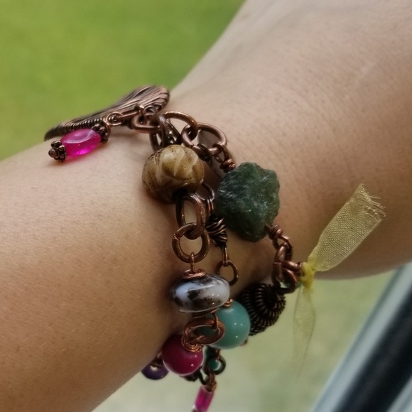 Handmade copper and beaded bracelet - Picture 7 of 7